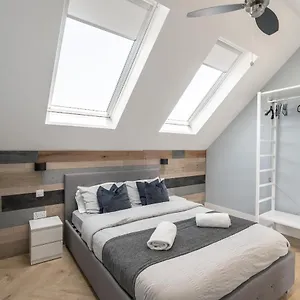  Apartment Corporate