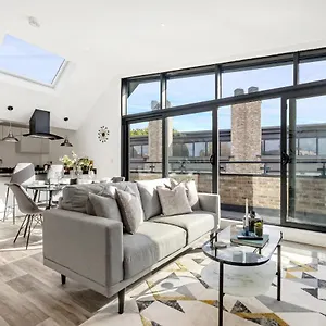 https://tailored-stays-lacon-house.cambridgehotelsuk.com